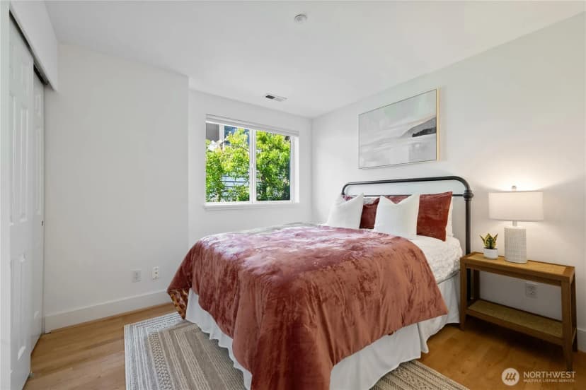 Property photo for 3648 Francis Avenue N #d, Seattle photo 18