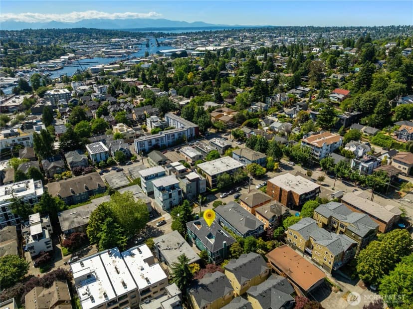 Property photo for 3648 Francis Avenue N #d, Seattle photo 30
