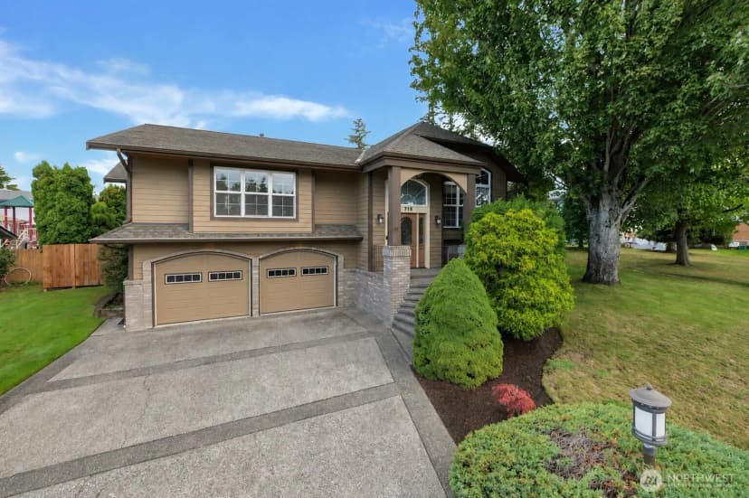 Property photo for 718 C Street, Blaine