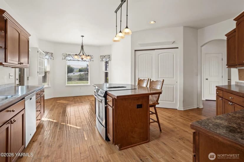 Property photo for 11601 Marble Court, Yakima photo 8