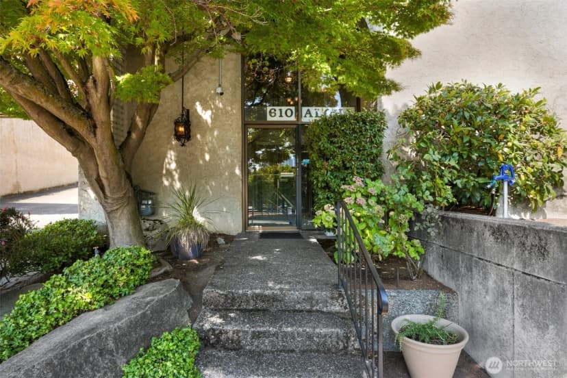 Property photo for 610 Aloha Street #302, Seattle photo 24