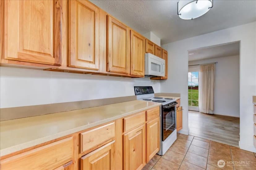 Property photo for 9125 48th Drive Ne, Marysville photo 10