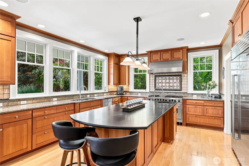 Property photo for 9223 Allens Cove Lane Ne, Bainbridge Island photo 7