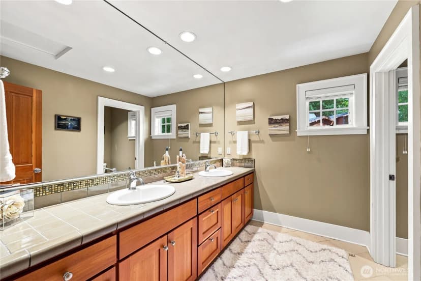 Property photo for 9223 Allens Cove Lane Ne, Bainbridge Island photo 25