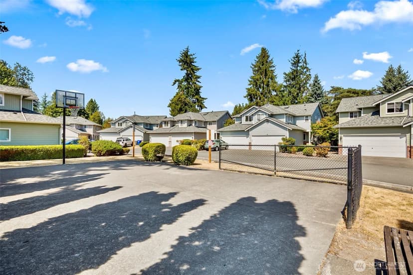 Property photo for 625 101st Place Se #a, Everett photo 26