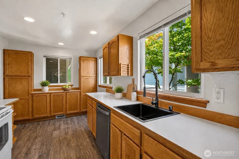 Property photo for 625 101st Place Se #a, Everett photo 10