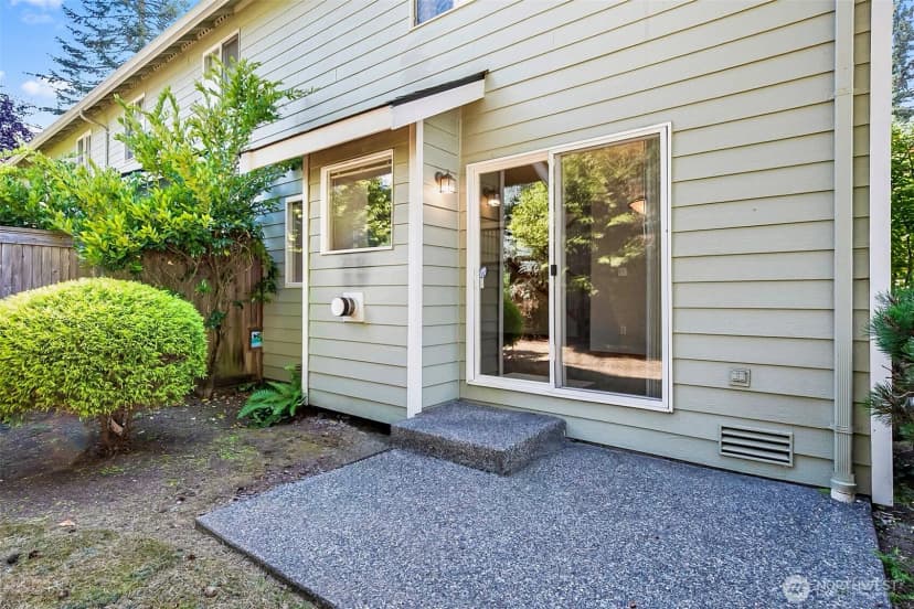 Property photo for 625 101st Place Se #a, Everett photo 23