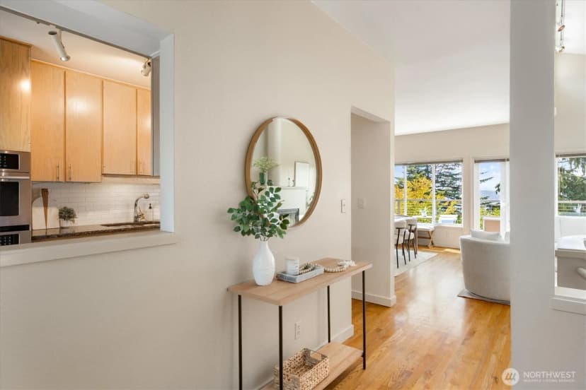 Property photo for 101 Nw 58th Street #12, Seattle photo 6
