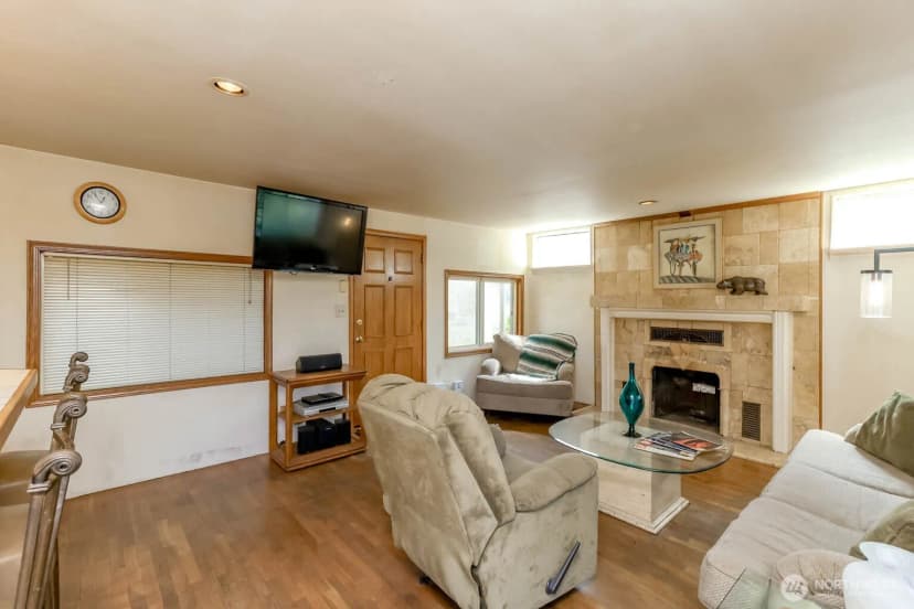 Property photo for 24925 20th Avenue S, Des Moines photo 7