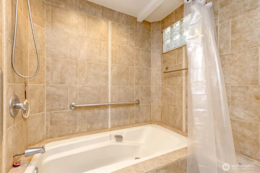 Property photo for 24925 20th Avenue S, Des Moines photo 11