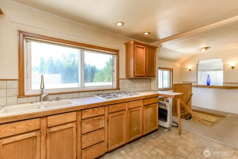 Property photo for 24925 20th Avenue S, Des Moines photo 17