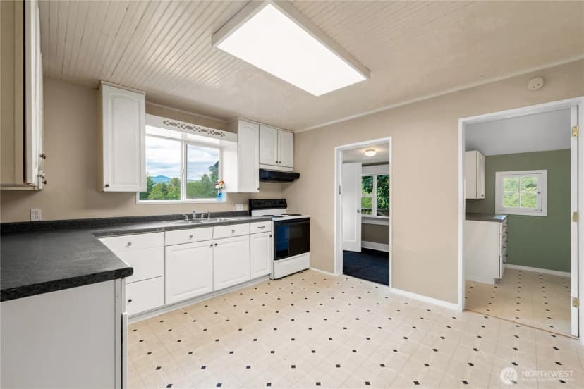 Property photo for Address withheld, Maple Valley photo 7