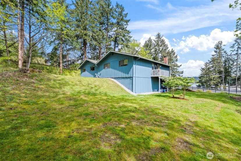 Property photo for 296 298 North Shore Boulevard, Fox Island photo 31
