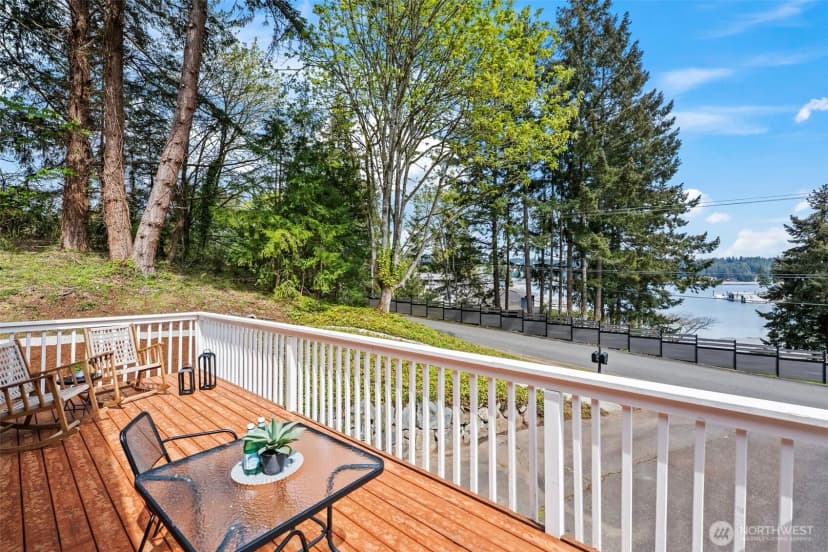 Property photo for 296 298 North Shore Boulevard, Fox Island photo 14