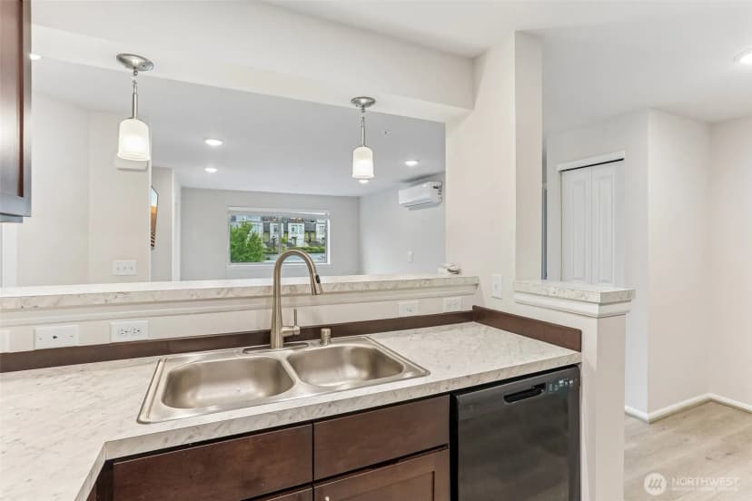 Property photo for 921 Westridge Way Ne #304, Issaquah photo 12