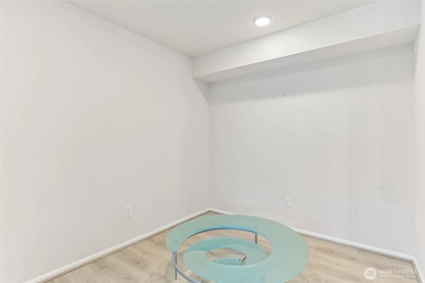 Property photo for 921 Westridge Way Ne #304, Issaquah photo 14