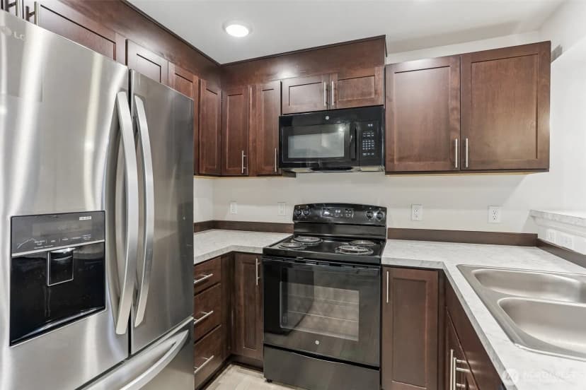 Property photo for 921 Westridge Way Ne #304, Issaquah photo 10