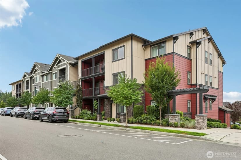 Property photo for 921 Westridge Way Ne #304, Issaquah