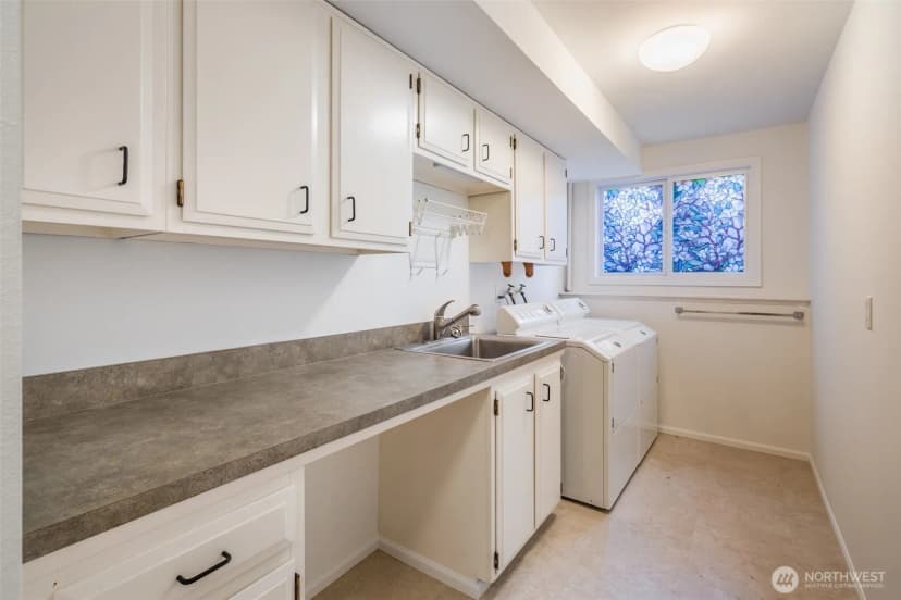 Property photo for 12617 Ne 5th Street, Bellevue photo 10