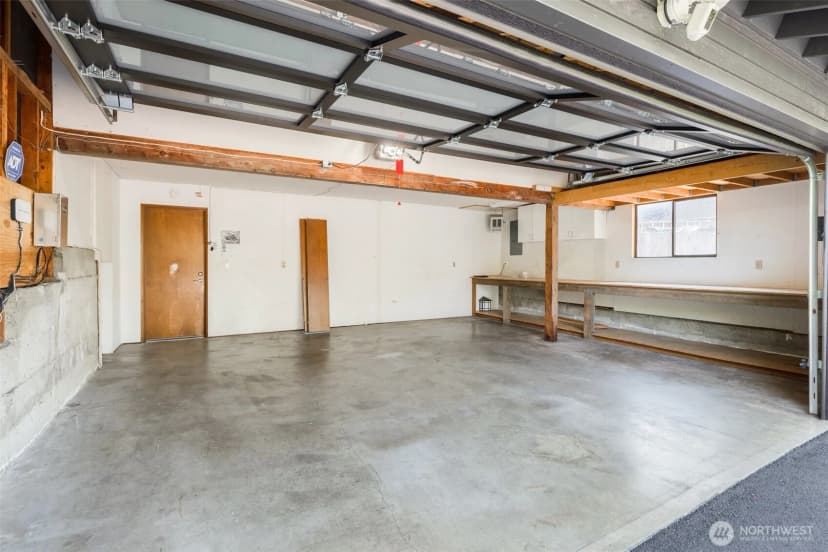 Property photo for 12617 Ne 5th Street, Bellevue photo 27