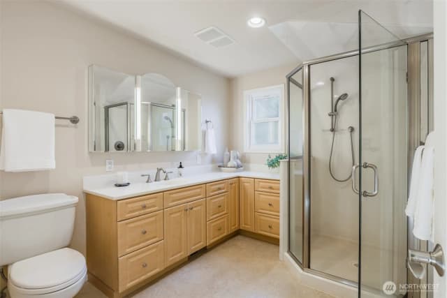 Property photo for 12617 Ne 5th Street, Bellevue photo 4