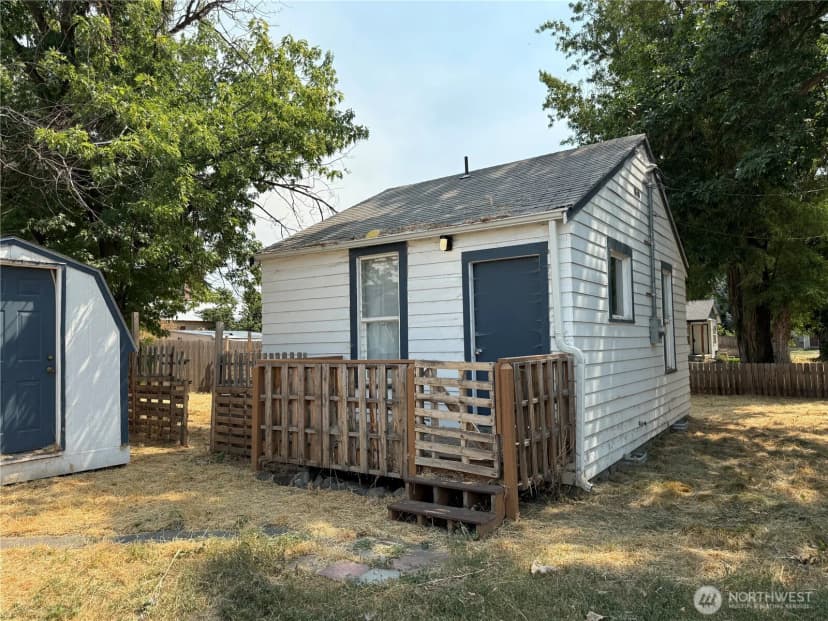 Property photo for 115 W 2nd Street, Waitsburg photo 8