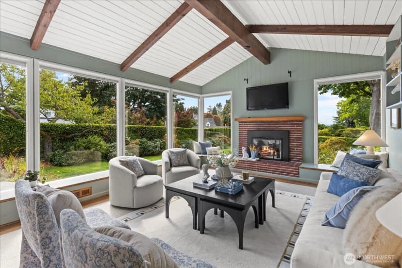 Property photo for 10037 15th Avenue Nw, Seattle photo 12