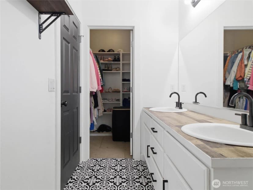 Property photo for 7253 Radius Loop Se, Lacey photo 25