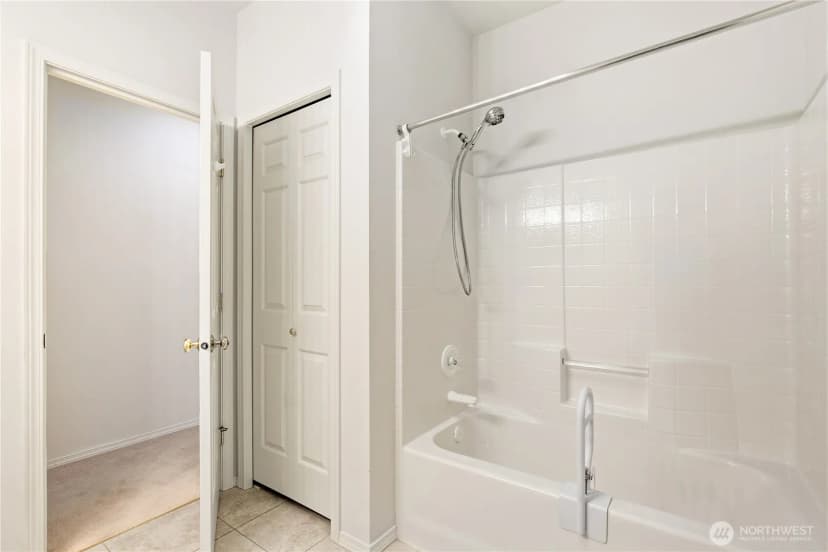 Property photo for 11006 80th Avenue Ct Sw #5b, Lakewood photo 29