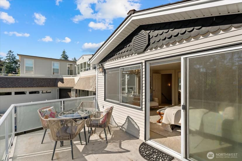 Property photo for 12116 Shorewood Drive Sw, Burien photo 18
