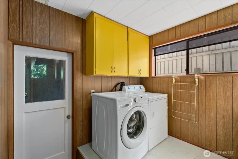 Property photo for 12116 Shorewood Drive Sw, Burien photo 26