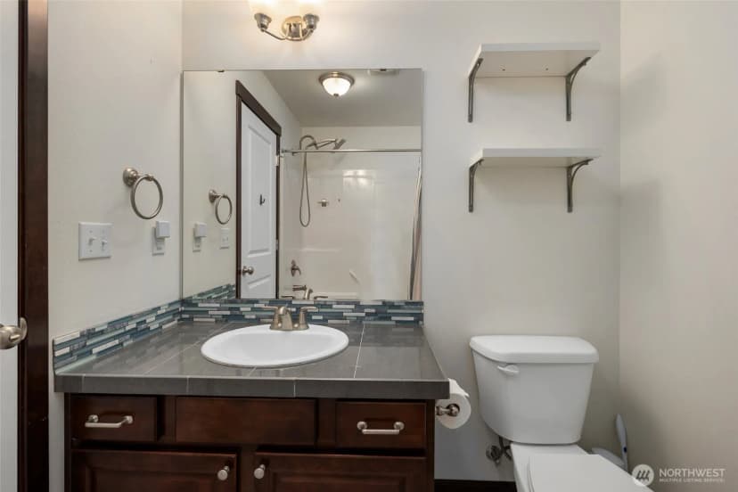 Property photo for 1873 Sw Downfield Way, Oak Harbor photo 33