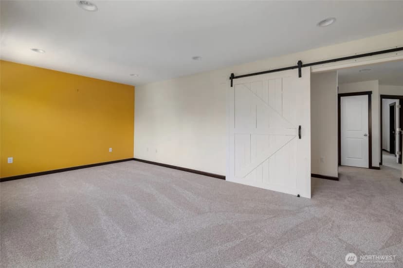 Property photo for 1873 Sw Downfield Way, Oak Harbor photo 30