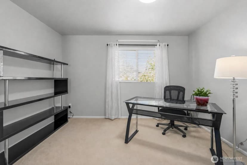 Property photo for 16901 Woodside Drive Se, Renton photo 18