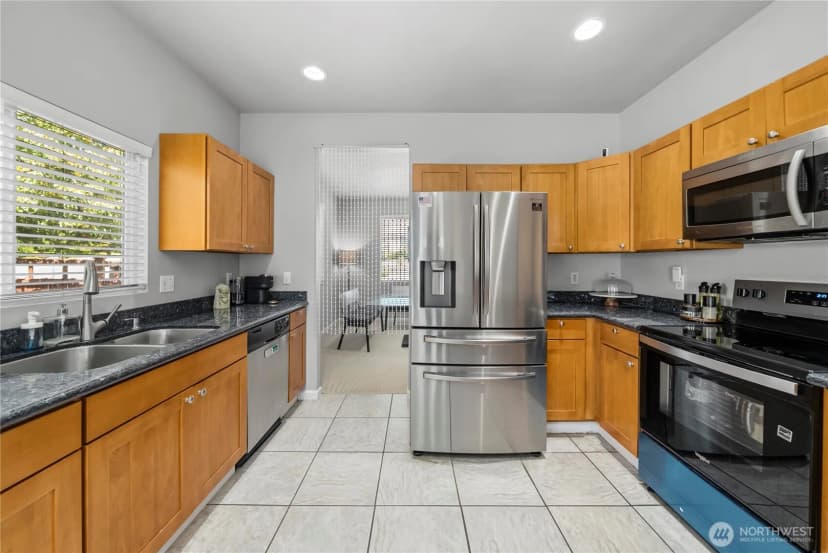 Property photo for 16901 Woodside Drive Se, Renton photo 8
