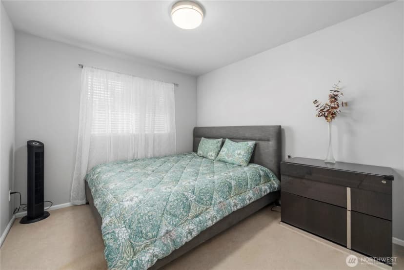 Property photo for 16901 Woodside Drive Se, Renton photo 16
