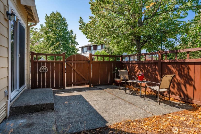 Property photo for 16901 Woodside Drive Se, Renton photo 25