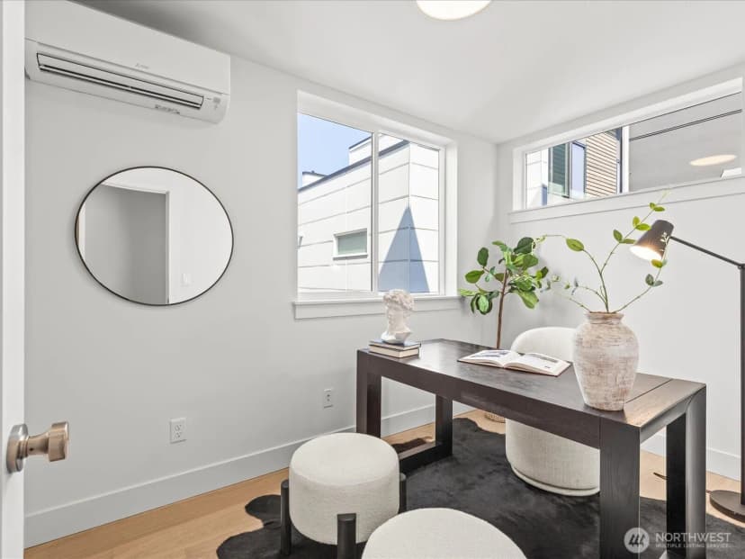 Property photo for 4326 Woodlawn Avenue N #b, Seattle photo 22