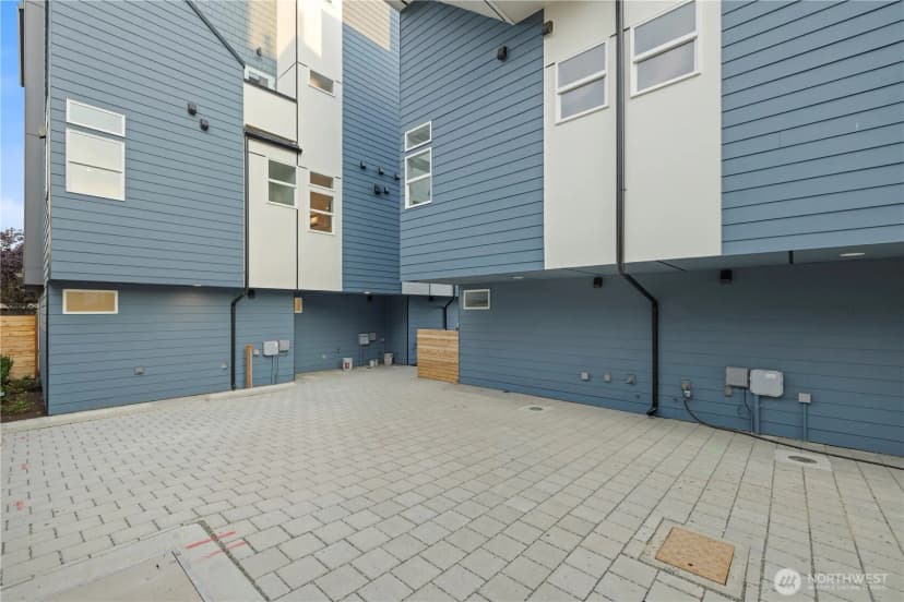 Property photo for 1206 B Nw 83rd Street, Seattle photo 22