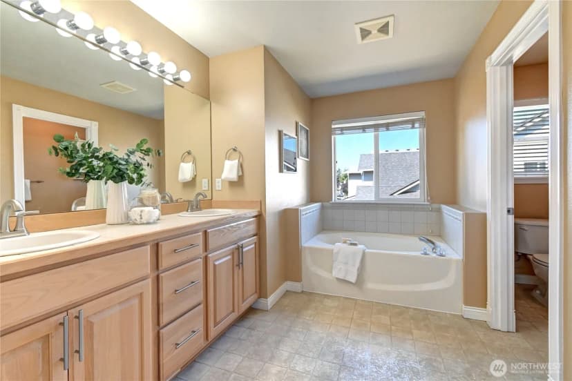 Property photo for 22126 102nd Place Se, Kent photo 24