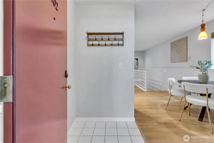 Property photo for 952 N 35th Street #102, Seattle photo 7