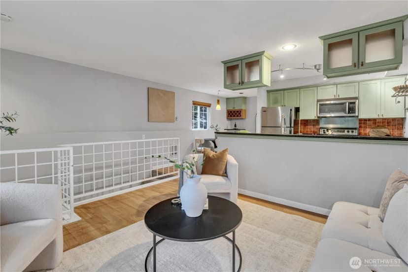 Property photo for 952 N 35th Street #102, Seattle photo 17