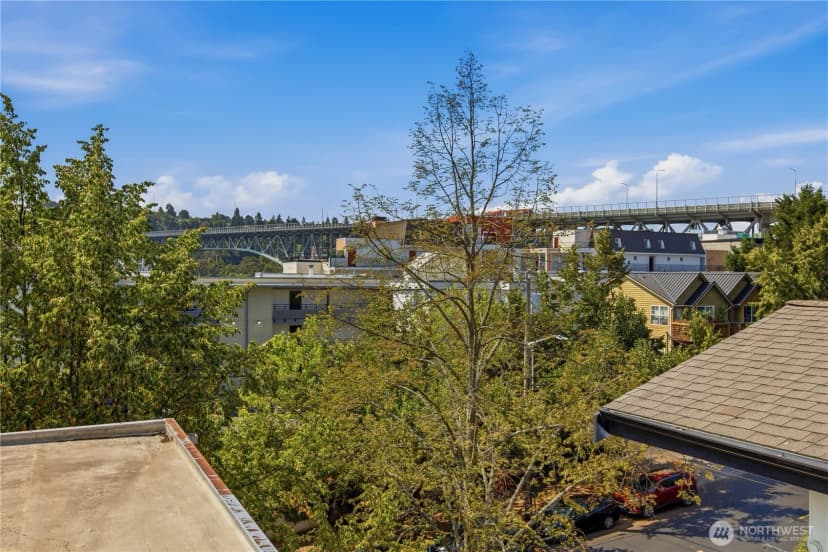 Property photo for 952 N 35th Street #102, Seattle photo 29
