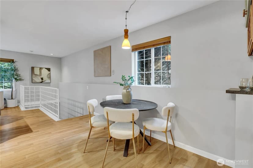Property photo for 952 N 35th Street #102, Seattle photo 8