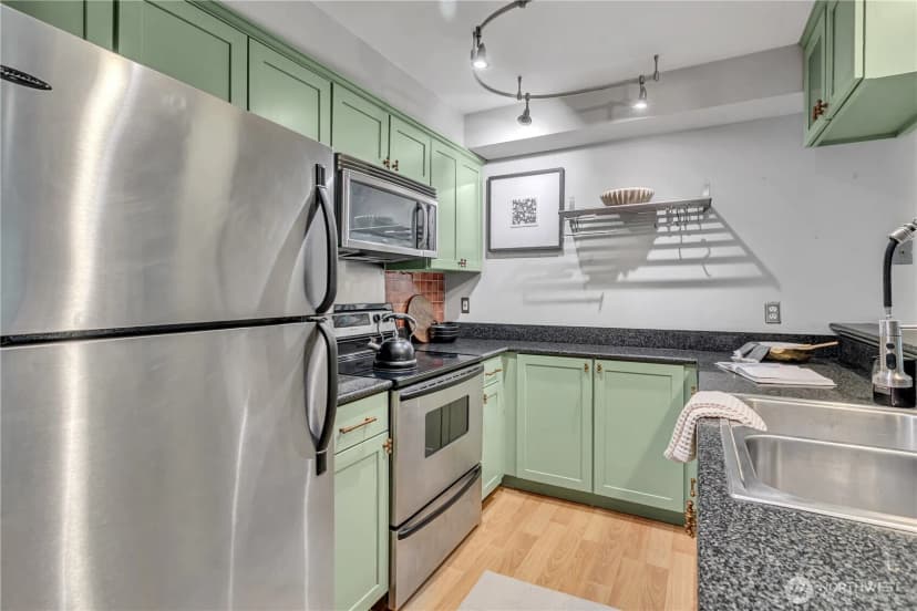Property photo for 952 N 35th Street #102, Seattle photo 15