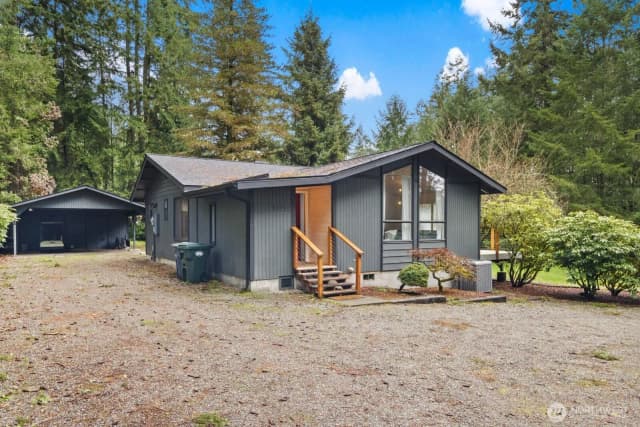 Property photo for 11132 Country Club Drive, Anderson Island photo 2