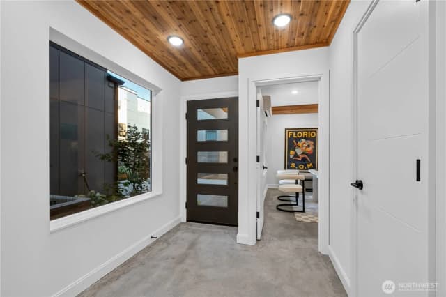 Property photo for 5013 Fauntleroy Way Sw, Seattle photo 3