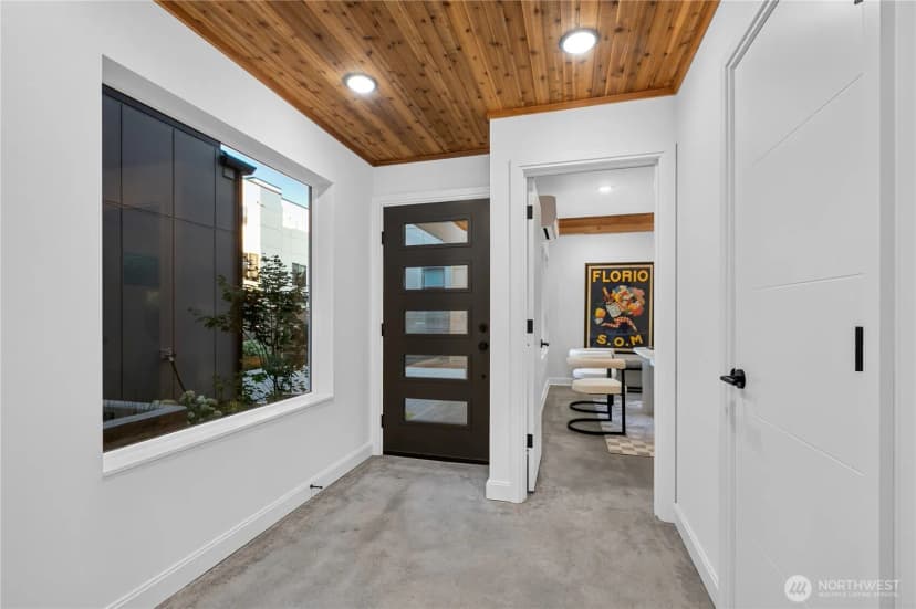 Property photo for 5013 Fauntleroy Way Sw, Seattle photo 3