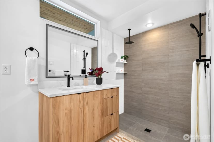 Property photo for 5013 Fauntleroy Way Sw, Seattle photo 6