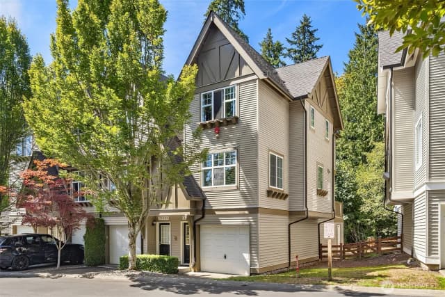 Property photo for 22534 Ne Alder Crest Lane, Redmond